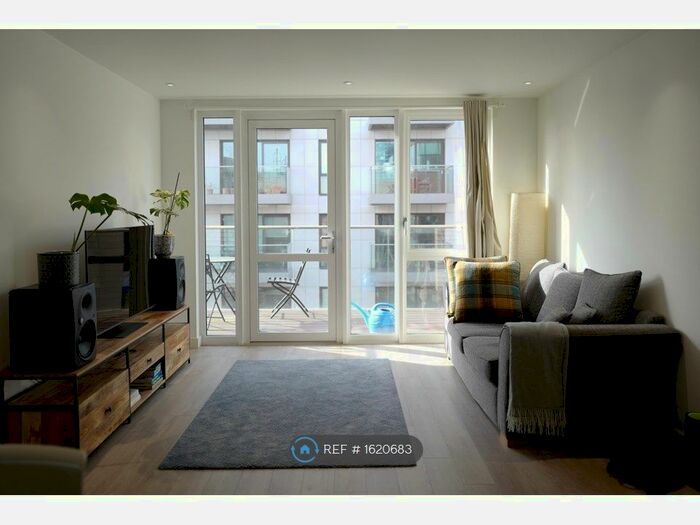 1 Bedroom Flat To Rent In Rivulet Apartments, London, N4