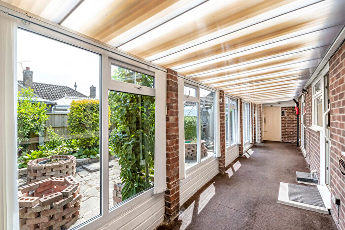 2 Bedroom Detached Bungalow For Sale In Durham Grove, Retford, DN22