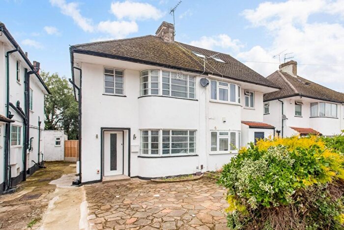 3 Bedroom Semi-Detached House To Rent In Mill Ridge Edgware, HA8