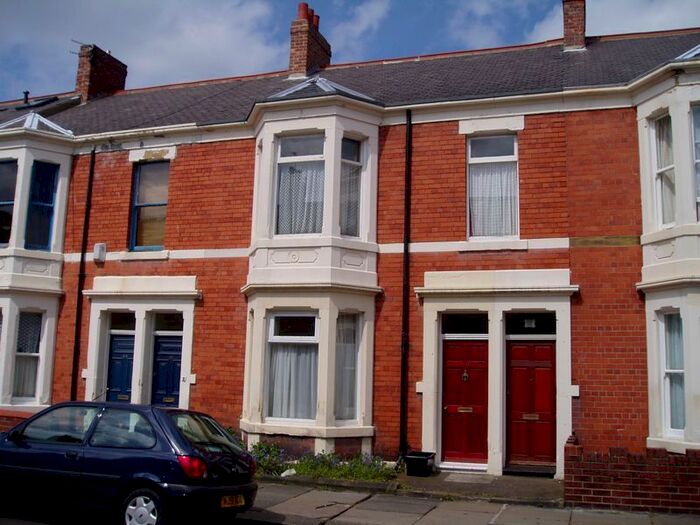 3 Bedroom Flat To Rent In Hazelwood Avenue, Jesmond, Newcastle Upon Tyne, NE2