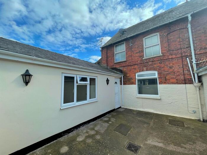 1 Bedroom Flat To Rent In Manor Farmhouse, Lower Bullingham, Hereford, HR2