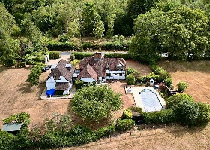 5 Bedroom Detached House For Sale In Swallowfield Road, Reading, RG2