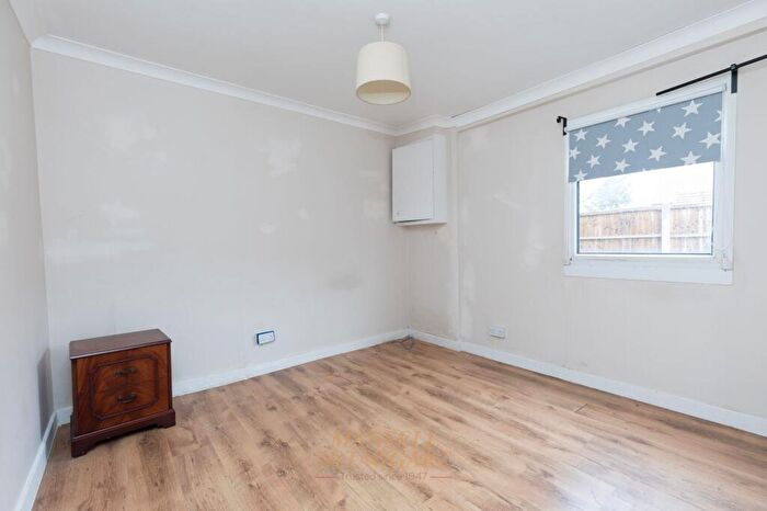 3 Bedroom Property For Sale In Smallfield Road, Horne, RH6