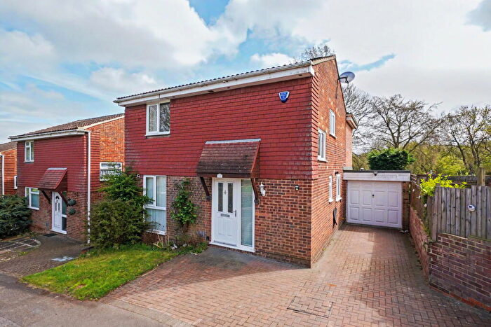 4 Bedroom Detached House For Sale In Marlow Copse, Walderslade Woods, Chatham, ME5