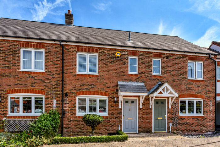 2 Bedroom Terraced House To Rent In Collingwood Way, Petersfield, Hampshire, GU31