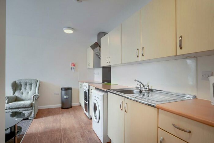 3 Bedroom Terraced House To Rent In Riley Road, Brighton, BN2