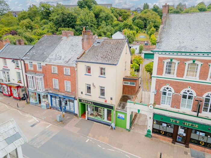 3 Bedroom Apartment For Sale In High Street, Crediton, EX17