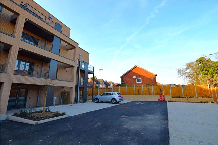 3 Bedroom Flat To Rent In High Road, Chadwell Heath, RM6