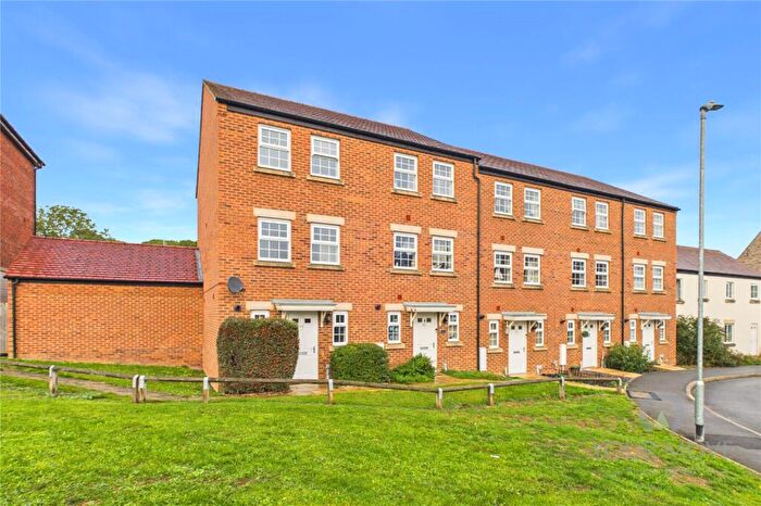 3 Bedroom End Of Terrace House To Rent In Horse Fair Lane, Rothwell, Kettering, Northamptonshire, NN14