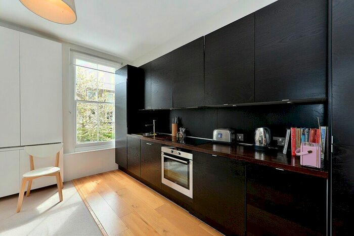 1 Bedroom Flat To Rent In Blenheim Crescent, Notting Hill, W11