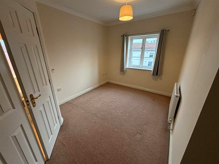 2 Bedroom Apartment To Rent In Apartment, St Helens Mews, Howden, DN14