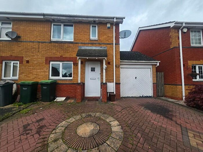 3 Bedroom Terraced House To Rent In St. Helens Avenue, Tipton, West Midlands, DY4