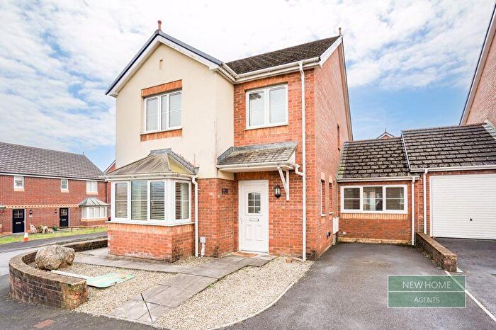 4 Bedroom Detached House For Sale In Parc Fferws, Ammanford, Carmarthenshire, SA18