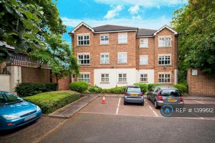 2 Bedroom Flat To Rent In Flodden Road, London, SE5