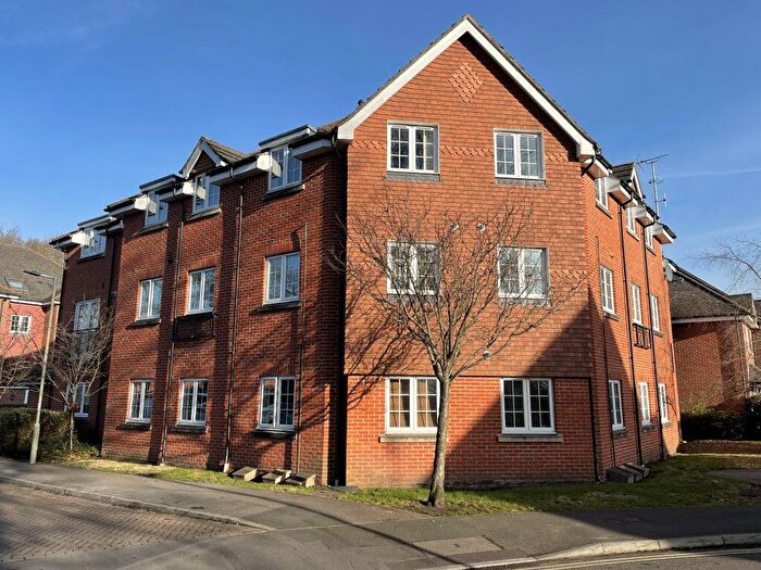2 Bedroom Apartment To Rent In Hawthorn Way, Lindford., GU35