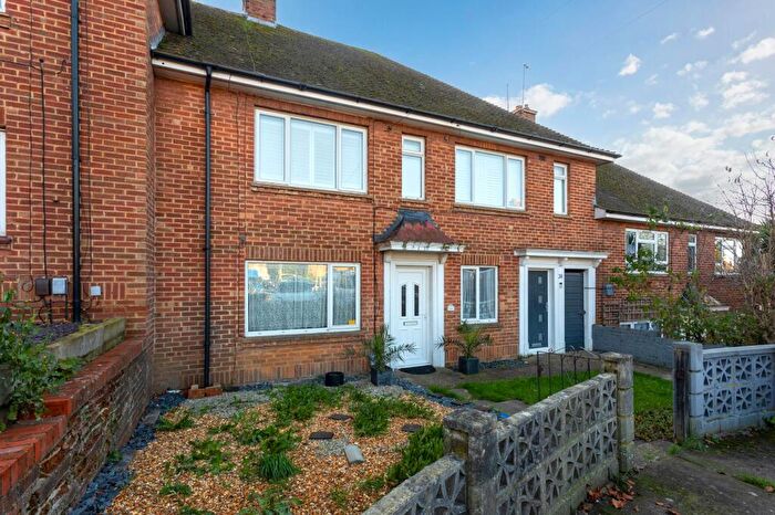 2 Bedroom Flat For Sale In Sherbourne Close, Hove, BN3