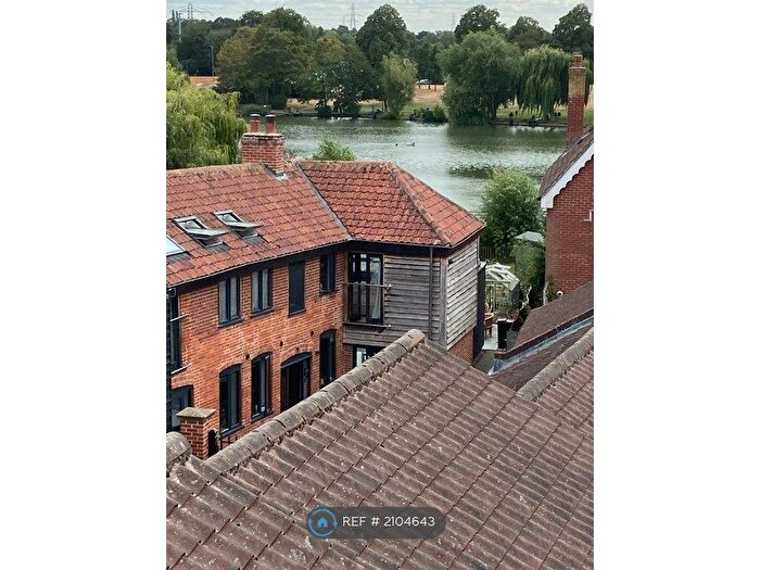 2 Bedroom Flat To Rent In Market Hill, Diss, IP22