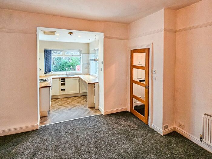 1 Bedroom Terraced House To Rent In Park Street, Batley, WF17