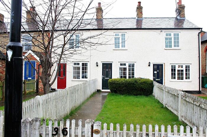 2 Bedroom Cottage To Rent In High Street, Waddesdon, HP18