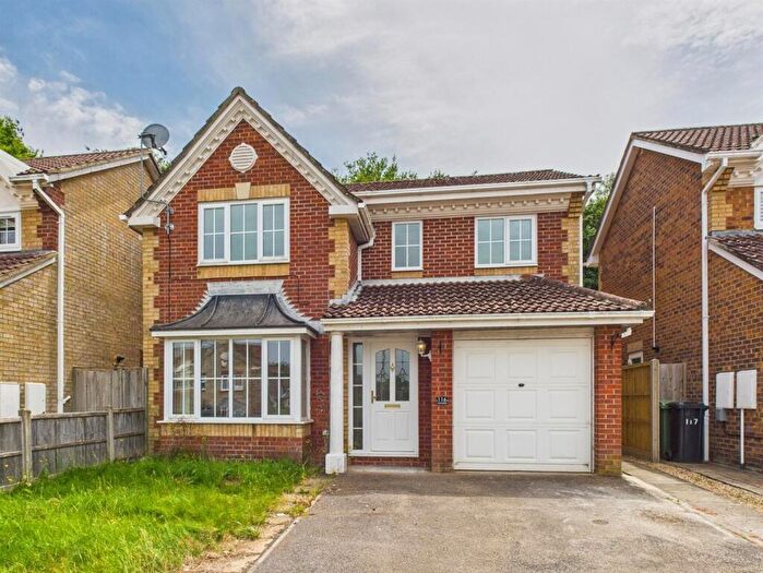 4 Bedroom Detached House For Sale In The Cornfields, Hatch Warren, Basingstoke, RG22
