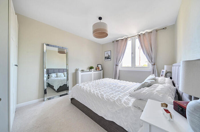 3 Bedroom End Of Terrace House For Sale In Croydon Road, Keston, Kent, BR2
