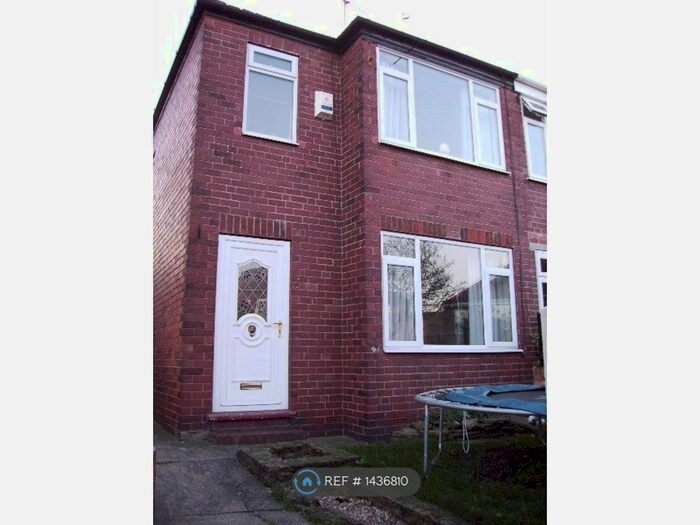 2 Bedroom Semi-Detached House To Rent In Grange Avenue, Pontefract, WF9