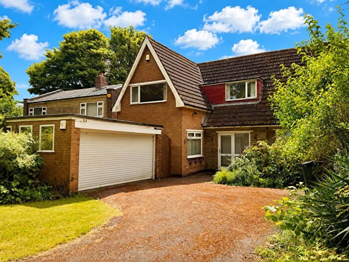 4 Bedroom Detached House To Rent In Melton Road, Sprotbrough, Doncaster, DN5