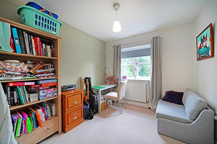 3 Bedroom Terraced House For Sale In Old Warwick Road, Lapworth, B94
