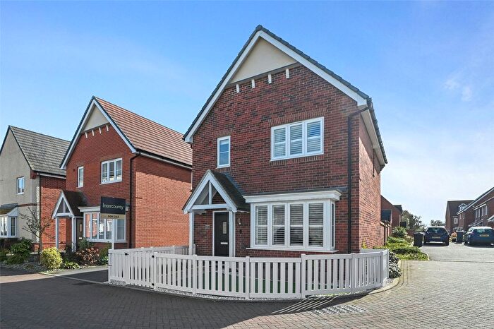 3 Bedroom Detached House For Sale In Mapletoft Avenue, Saffron Walden, Essex, CB10