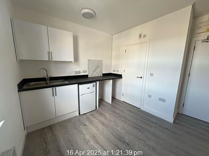 Studio To Rent In Craven Park Road, London, NW10