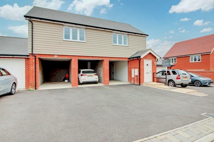 2 Bedroom Detached House To Rent In The Pastures, Loves Farm, St Neots PE19