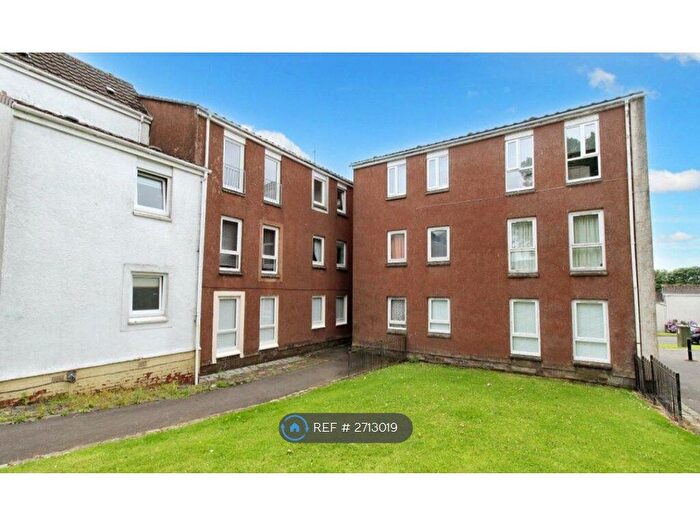 3 Bedroom Flat To Rent In Pennan, Erskine, PA8