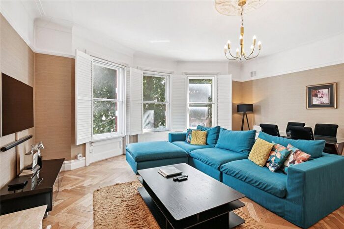 2 Bedroom Flat To Rent In Richmond Mansions, - Old Brompton Road, London, SW5