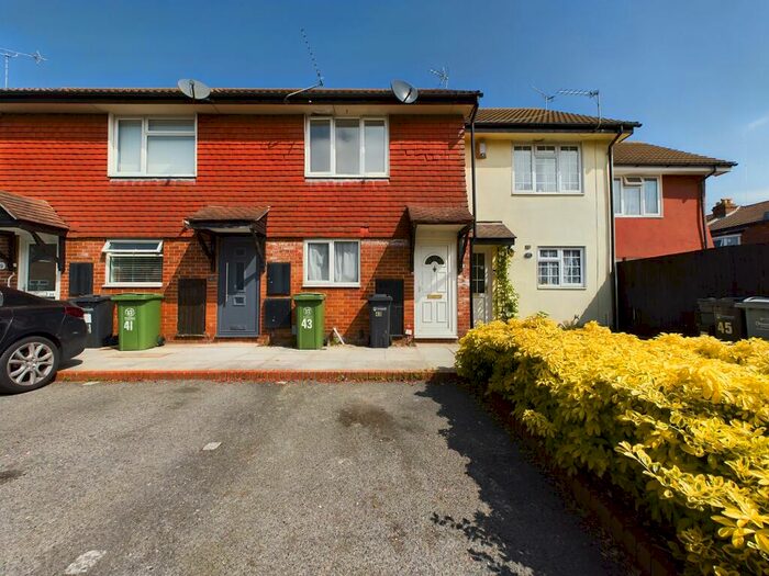 2 Bedroom Terraced House To Rent In South Road, Portsmouth, PO1