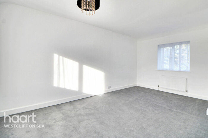 3 Bedroom Terraced House For Sale In Sutton Road, Southend-on-Sea, SS2