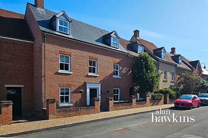 4 Bedroom Terraced House To Rent In Ravendale, East Wichel, Swindon, SN1