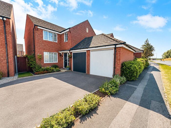 4 Bedroom Detached House For Sale In Lyveden Way, Corby, North Northamptonshire, N, NN18