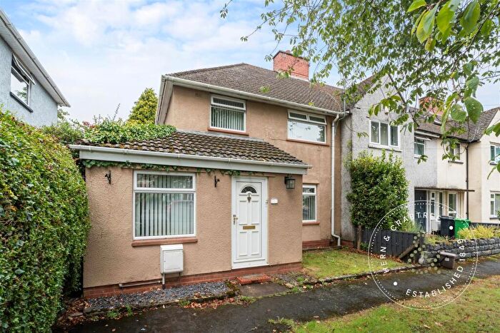 3 Bedroom Semi Detached House For Sale In St. Fagans Road, Fairwater, Cardiff, CF5