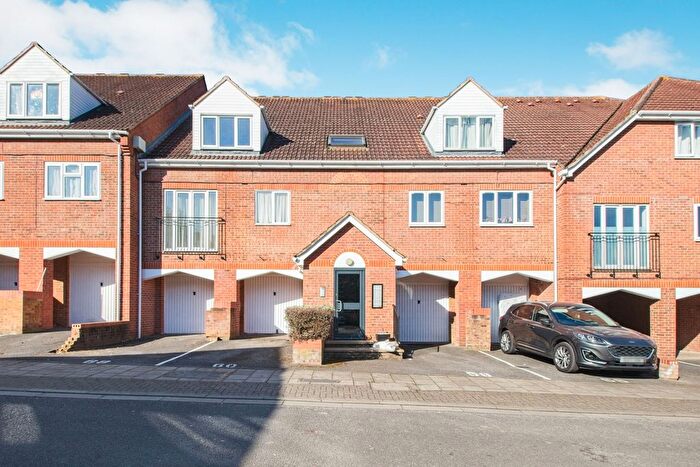 2 Bedroom Flat To Rent In Tynemouth Road, London, SE18