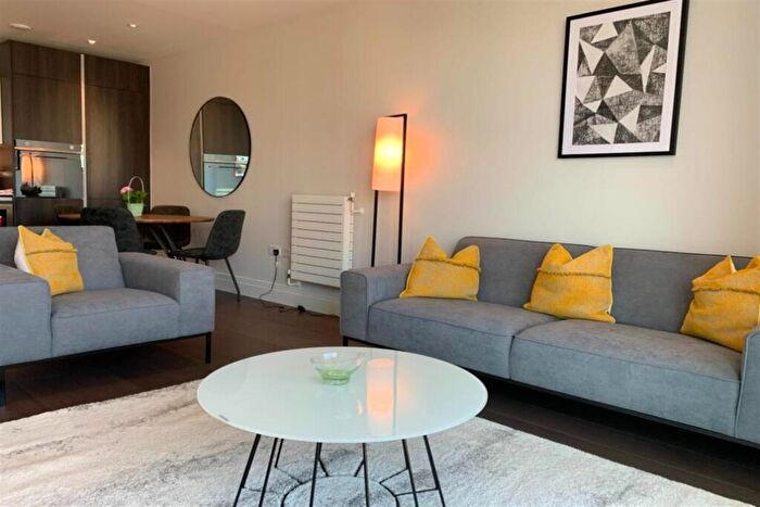 2 Bedroom Apartment To Rent In Hamond Court, Queenshurst Square, KT2