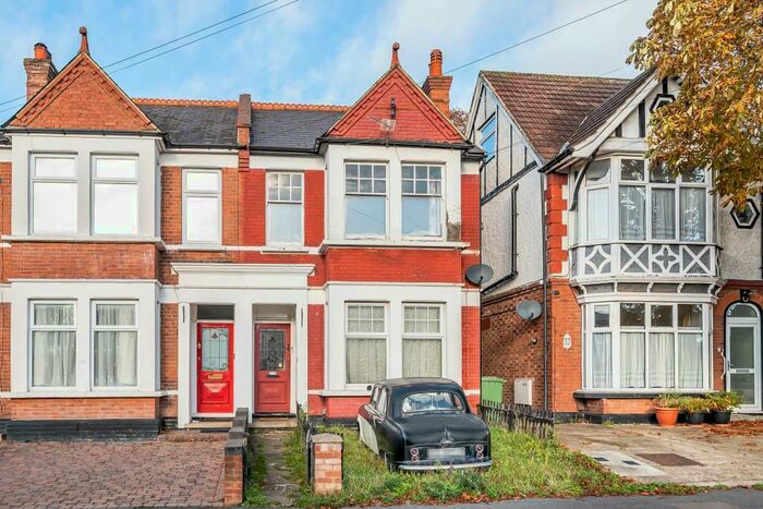 1 Bedroom Apartment To Rent In Harrow Weald, Greater London, HA3