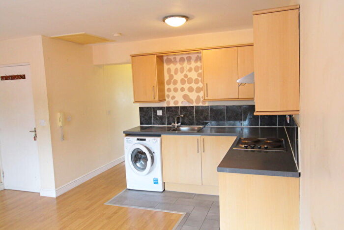 2 Bedroom Flat To Rent In Flat D Hermit Street Sincil Bank, Lincoln, Lincolnsire, LN5