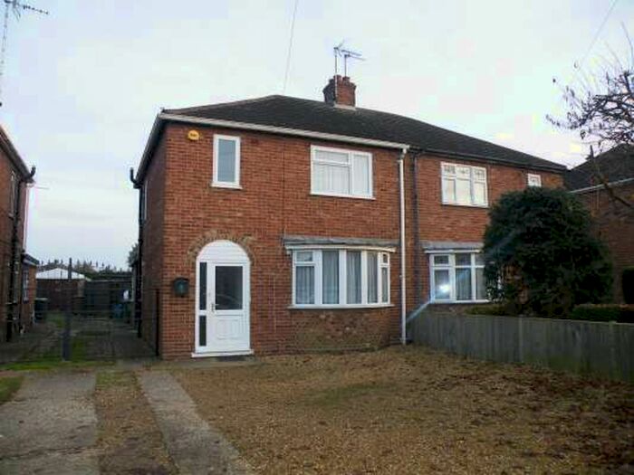 3 Bedroom Semi-Detached House To Rent In Southfields Drive, Stanground, Peterborough, PE2