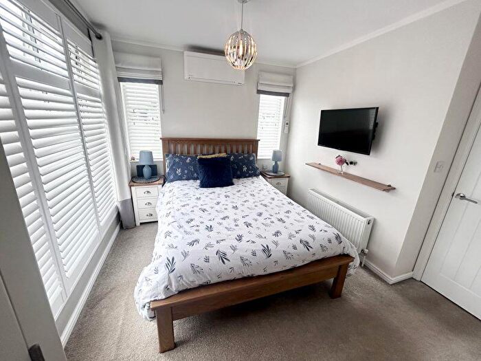 2 Bedroom Detached Bungalow For Sale In Avenue Road, Sandown, PO36