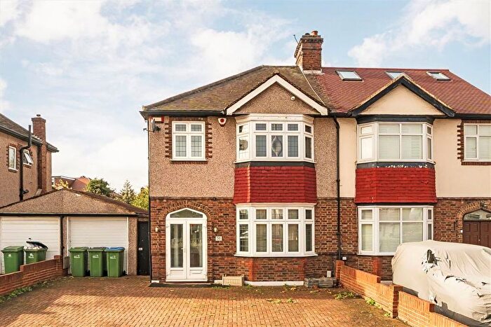 3 Bedroom Semi Detached House For Sale In Sidcup Road, Lee, SE12