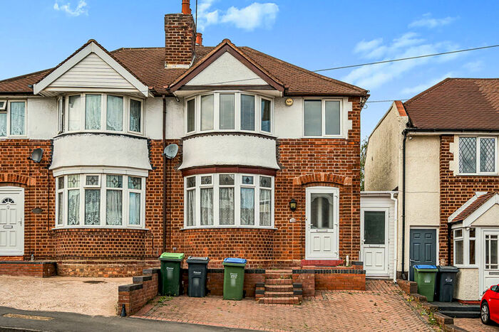3 Bedroom Semi-Detached House To Rent In Regent Road, Tividale, Oldbury, West Midlands, B69