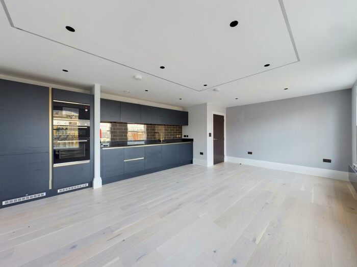 1 Bedroom Apartment To Rent In Berkley, Kings Buildings, HU1