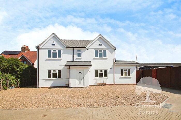 2 Bedroom Flat To Rent In Baytree House, Sutton Lane, Langley, SL3