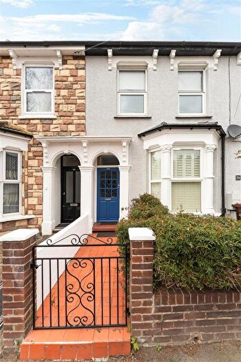 2 Bedroom Flat For Sale In Eldon Road, Walthamstow, E17