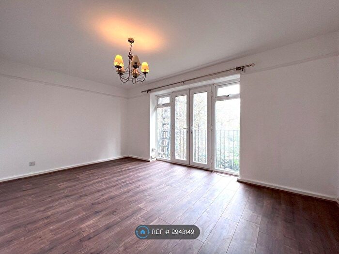 2 Bedroom Flat To Rent In Lordship Road, London, N16